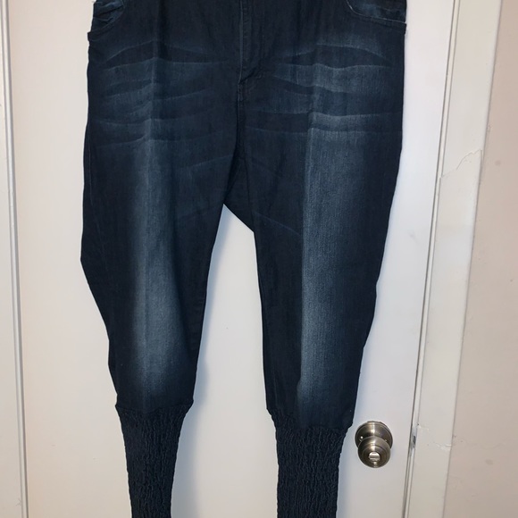 Jeans - Picture 2 of 5